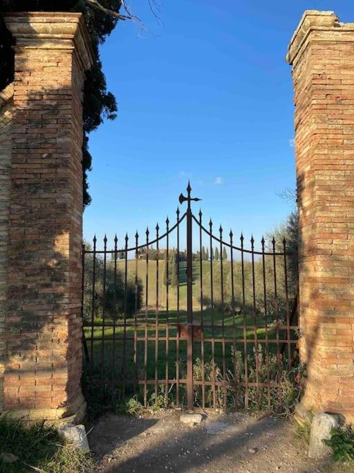 Brunhouse Villa San Quirico d'Orcia Luaran gambar