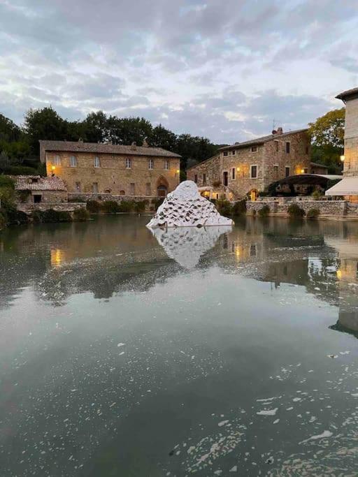 Brunhouse Villa San Quirico d'Orcia Luaran gambar